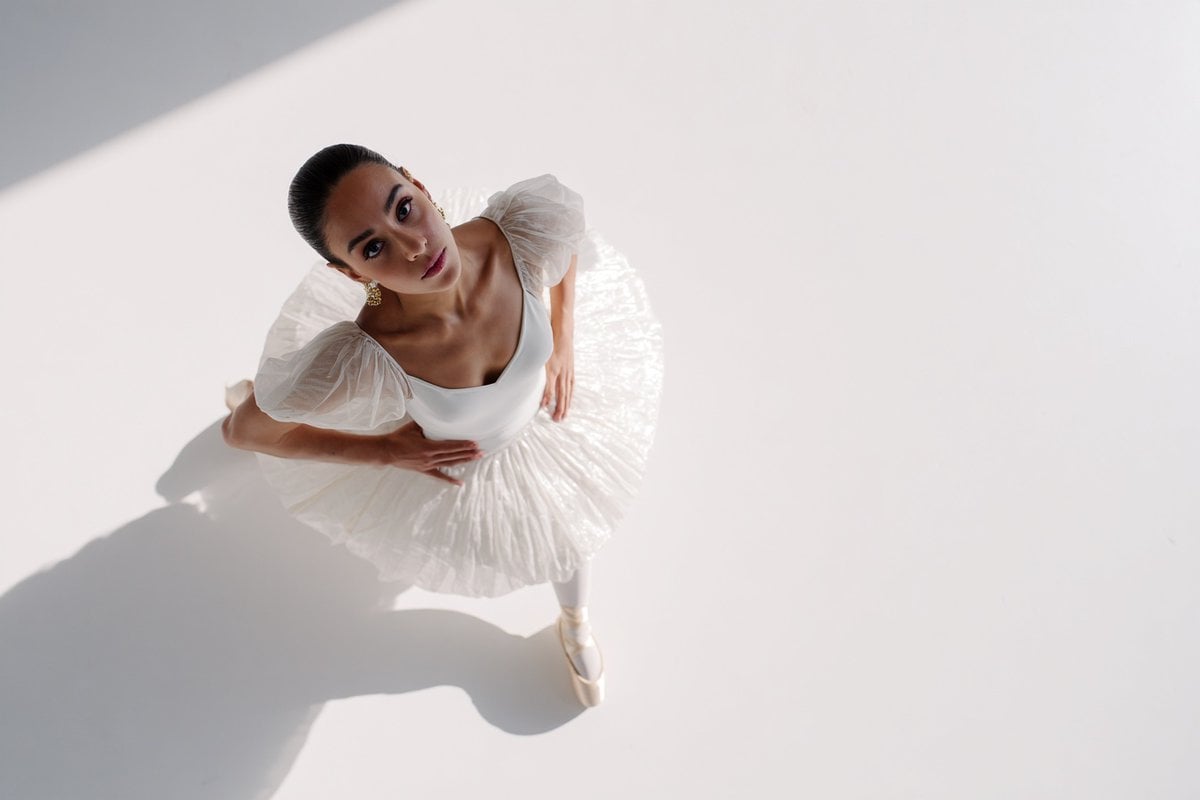 Fashion Model in Off-White Studio Void — image 3